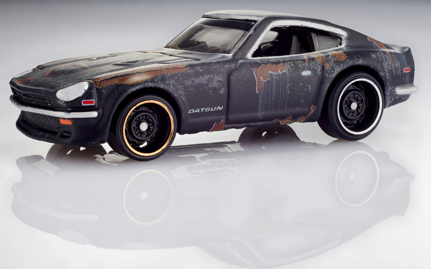 Hot Wheels® Roadkill Datsun